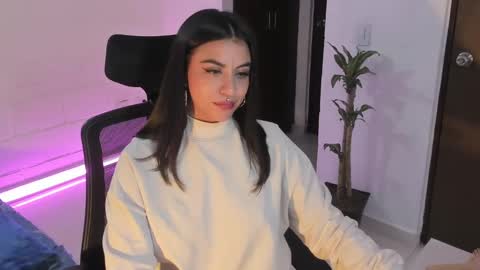 Lu online show from 02-12-25, 02:56