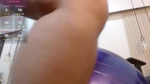 Sofia online show from 11-05-25, 01:33