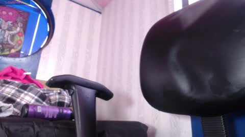 Snapshot of vitoria23_ chatting on 04-30-26, 08:57 victoria 3 online show from 04-30-26, 08:57
