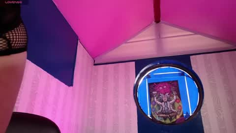 Snapshot of vitoria23_ chatting on 05-22-26, 03:39 victoria 3 online show from 05-22-26, 03:39
