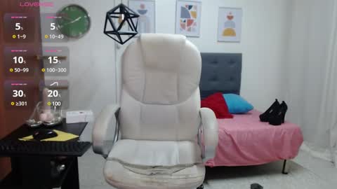 VITTORIA  online show from 12-24-24, 11:17