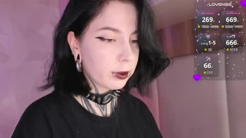 Vivi   online show from 05-10-26, 06:18