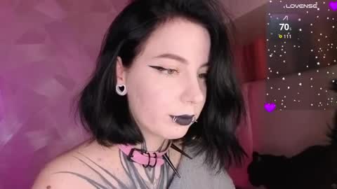 Vivi   online show from 05-25-26, 10:05