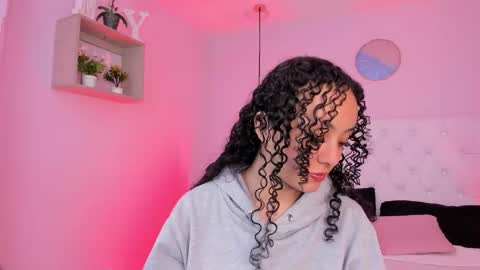 Vivi online show from 11-02-25, 03:42