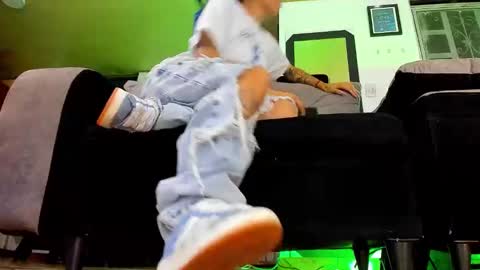 Snapshot of vivi_honey_ chatting on 10-02-25, 12:17 IGkarol navarret3 online show from 10-02-25, 12:17