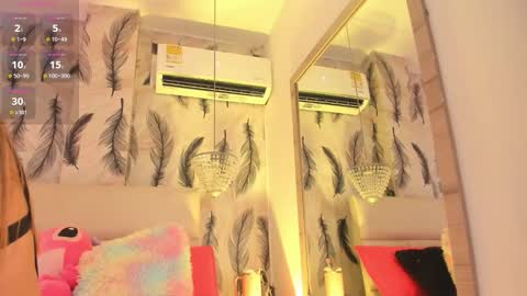 Snapshot of vivi_prinncess chatting on 10-01-25, 12:16 Viviana online show from 10-01-25, 12:16