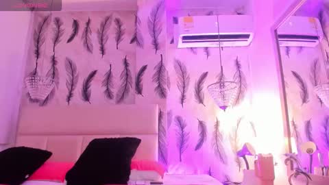 Snapshot of vivi_prinncess chatting on 10-12-25, 11:04 Viviana online show from 10-12-25, 11:04