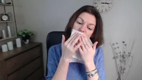 Vivian online show from 01-13-25, 09:41