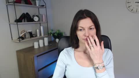 Vivian online show from 02-10-25, 10:20