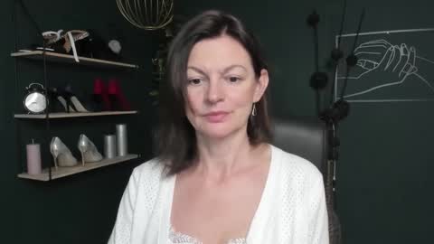 Vivian online show from 09-29-25, 06:40