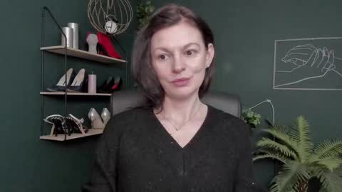 Vivian online show from 03-06-26, 06:43