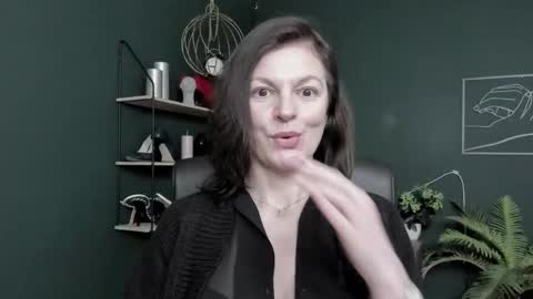 Vivian online show from 03-27-26, 08:26