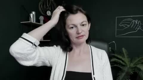 Snapshot of vivian_dream chatting on 07-09-26, 06:23 Vivian online show from 07-09-26, 06:23