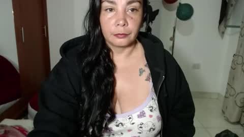 vivian_milf_paint online show from 09-17-25, 03:19