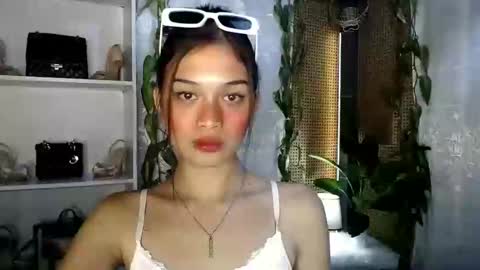 Vivian online show from 01-08-25, 01:00