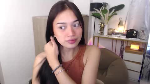 Vivian online show from 09-21-25, 11:17