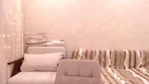 Vivian online show from 03-06-26, 04:25