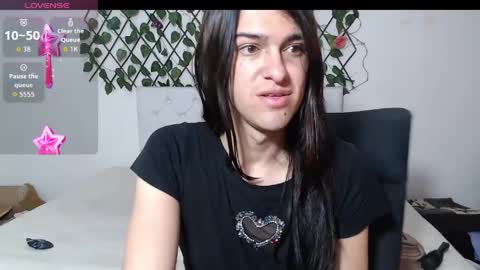 Snapshot of vivianalatin chatting on 04-21-26, 12:11 instagram Viviana73215 online show from 04-21-26, 12:11