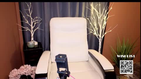 Snapshot of vivianluxe chatting on 02-17-26, 12:51 VivianLuxe online show from 02-17-26, 12:51