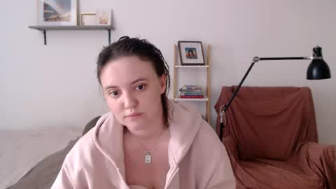 Lela online show from 07-19-26, 11:25