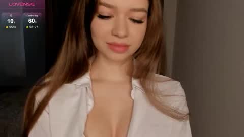 Snapshot of viviannayt chatting on 10-18-25, 12:50 viviannayt online show from 10-18-25, 12:50