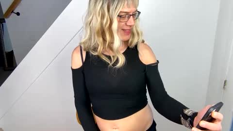 Vivlove online show from 01-24-25, 06:56