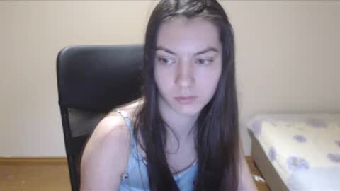 Snapshot of vivianngray chatting on 12-25-24, 11:53 Vivian Gray online show from 12-25-24, 11:53