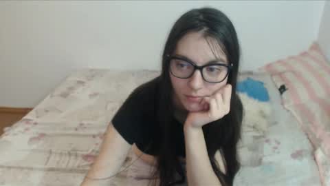 Snapshot of vivianngray chatting on 10-06-25, 11:02 Vivian Gray online show from 10-06-25, 11:02