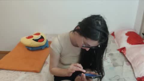 Snapshot of vivianngray chatting on 10-22-25, 07:57 Vivian Gray online show from 10-22-25, 07:57