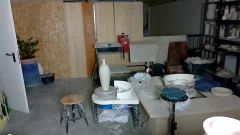 Viv online show from 10-17-25, 06:10