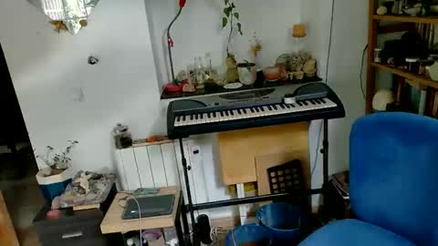 Viv online show from 12-21-25, 10:55