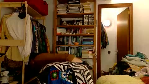 Viv online show from 04-03-26, 07:34