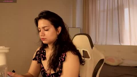 Snapshot of vivien_ross chatting on 06-09-26, 12:55 vivien_ross online show from 06-09-26, 12:55
