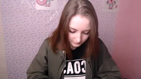 Snapshot of vivienalles_ chatting on 12-04-24, 01:20 vivienalles_ online show from 12-04-24, 01:20