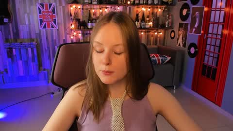 Snapshot of vivienleeigh chatting on 12-05-24, 01:17 Vivien online show from 12-05-24, 01:17