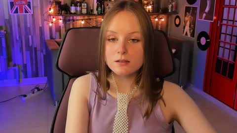 Snapshot of vivienleeigh chatting on 12-05-24, 04:23 Vivien online show from 12-05-24, 04:23