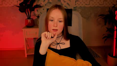 Snapshot of vivienleeigh chatting on 12-10-24, 01:22 Vivien online show from 12-10-24, 01:22