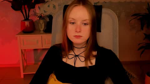 Snapshot of vivienleeigh chatting on 12-10-24, 04:49 Vivien online show from 12-10-24, 04:49