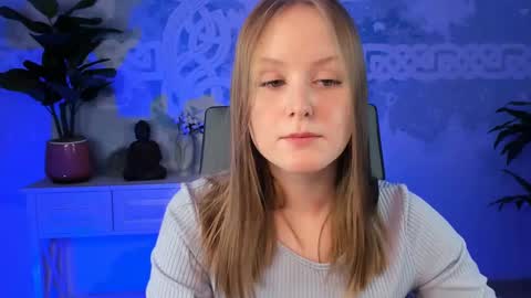 Snapshot of vivienleeigh chatting on 03-01-25, 12:12 Vivien online show from 03-01-25, 12:12