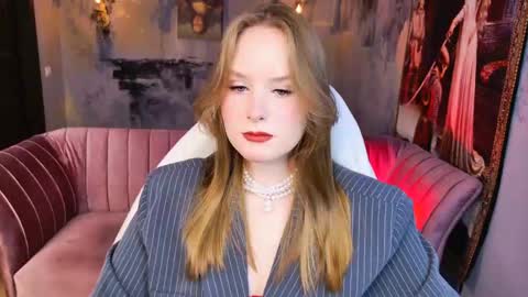 Snapshot of vivienleeigh chatting on 05-04-26, 05:25 Vivien online show from 05-04-26, 05:25