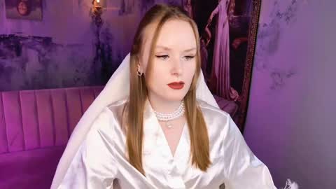 Snapshot of vivienleeigh chatting on 05-06-26, 05:14 Vivien online show from 05-06-26, 05:14