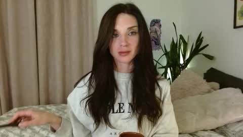 Lillian Rose online show from 11-09-25, 04:00