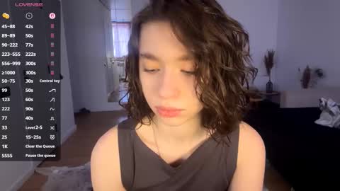 Vivi online show from 02-02-26, 10:03