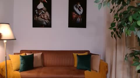 Vivienne online show from 02-14-26, 04:59