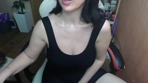 Snapshot of vivo244 chatting on 05-19-26, 11:33 Eva online show from 05-19-26, 11:33