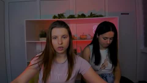 Snapshot of vivy_star chatting on 10-11-25, 07:01 vivy_star online show from 10-11-25, 07:01