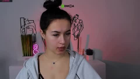 Snapshot of vivy_star chatting on 10-19-25, 08:48 vivy_star online show from 10-19-25, 08:48