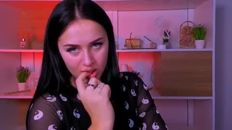 Snapshot of vivy_star chatting on 10-26-25, 08:15 vivy_star online show from 10-26-25, 08:15