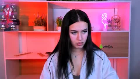 Snapshot of vivy_star chatting on 11-06-25, 07:15 vivy_star online show from 11-06-25, 07:15