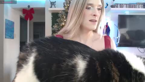 Vixen online show from 12-14-25, 06:23